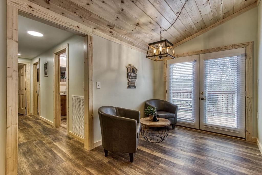 Whispering Winds, Hot Tub, Game Room, Wifi, 1089 Free Tickets Each Paid Day, Dollywood And More Gatlinburg Εξωτερικό φωτογραφία