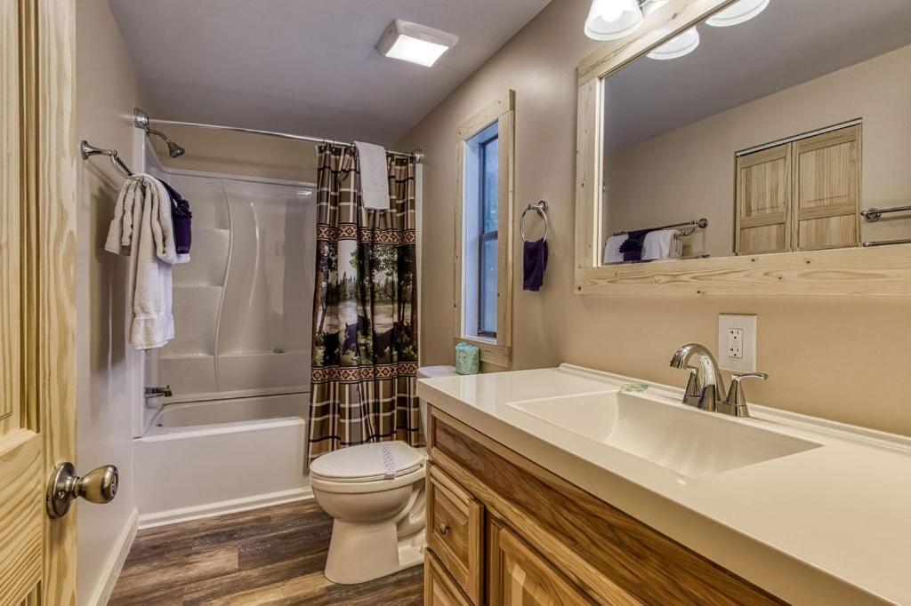 Whispering Winds, Hot Tub, Game Room, Wifi, 1089 Free Tickets Each Paid Day, Dollywood And More Gatlinburg Εξωτερικό φωτογραφία