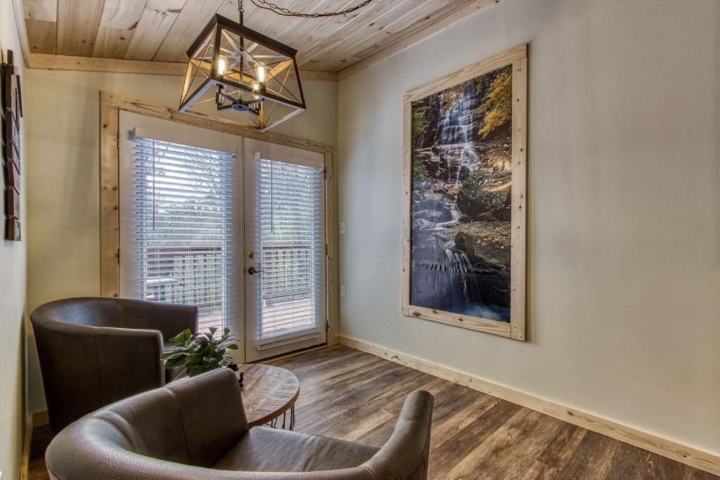 Whispering Winds, Hot Tub, Game Room, Wifi, 1089 Free Tickets Each Paid Day, Dollywood And More Gatlinburg Εξωτερικό φωτογραφία