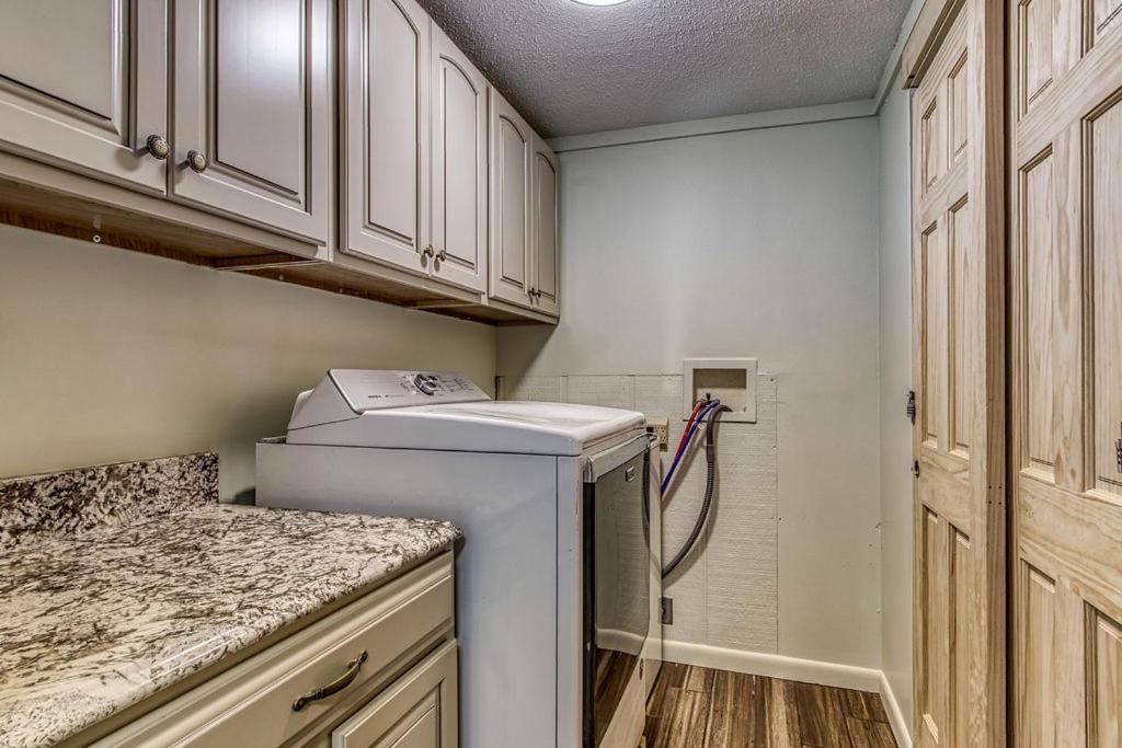 Whispering Winds, Hot Tub, Game Room, Wifi, 1089 Free Tickets Each Paid Day, Dollywood And More Gatlinburg Εξωτερικό φωτογραφία