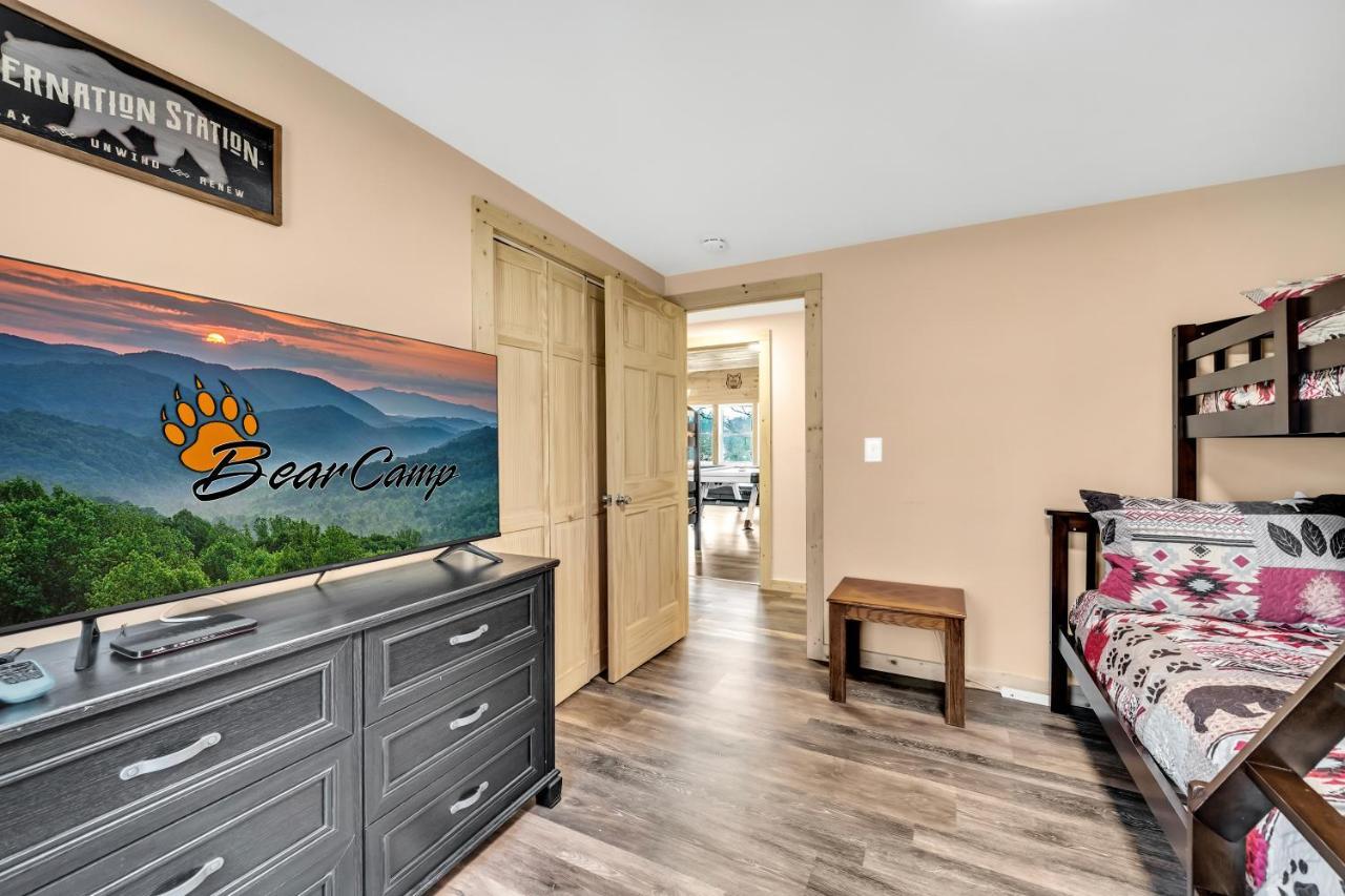 Whispering Winds, Hot Tub, Game Room, Wifi, 1089 Free Tickets Each Paid Day, Dollywood And More Gatlinburg Εξωτερικό φωτογραφία