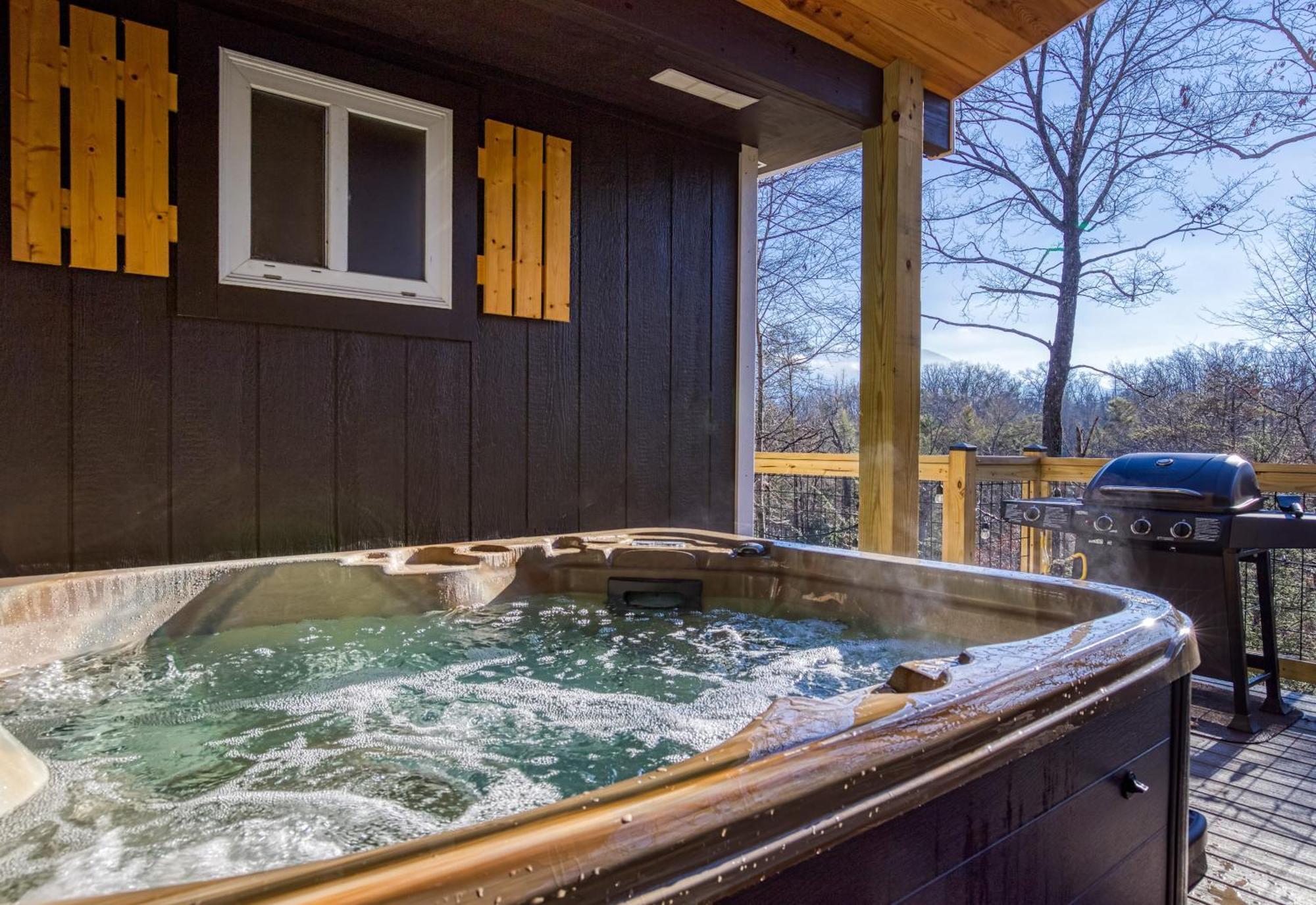 Whispering Winds, Hot Tub, Game Room, Wifi, 1089 Free Tickets Each Paid Day, Dollywood And More Gatlinburg Εξωτερικό φωτογραφία