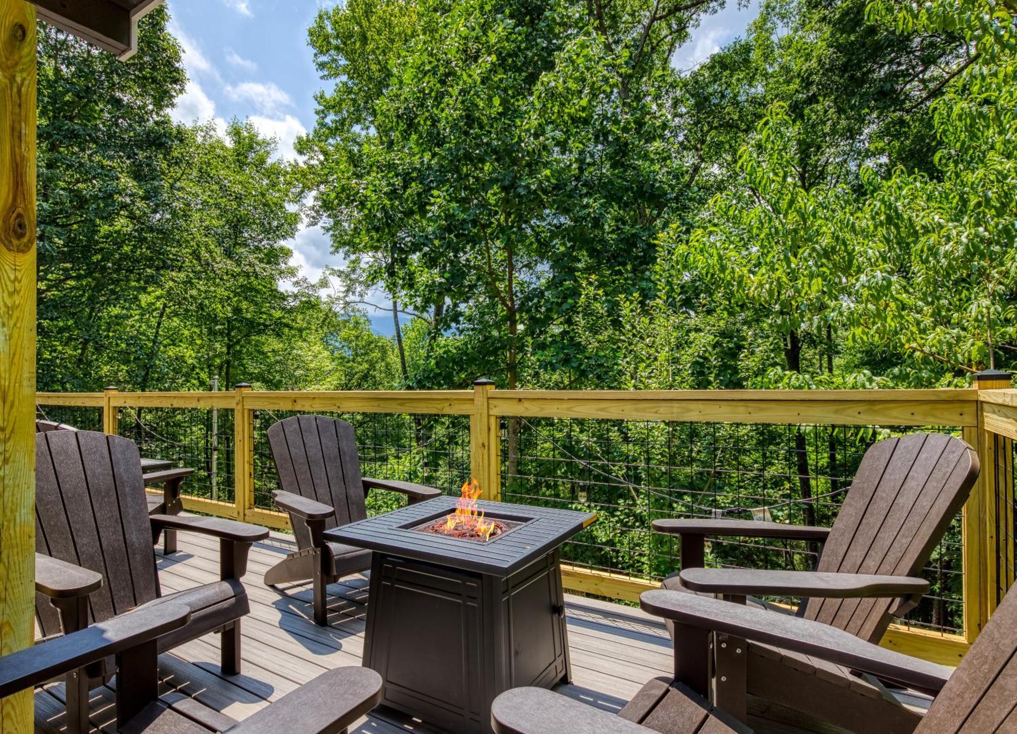 Whispering Winds, Hot Tub, Game Room, Wifi, 1089 Free Tickets Each Paid Day, Dollywood And More Gatlinburg Εξωτερικό φωτογραφία