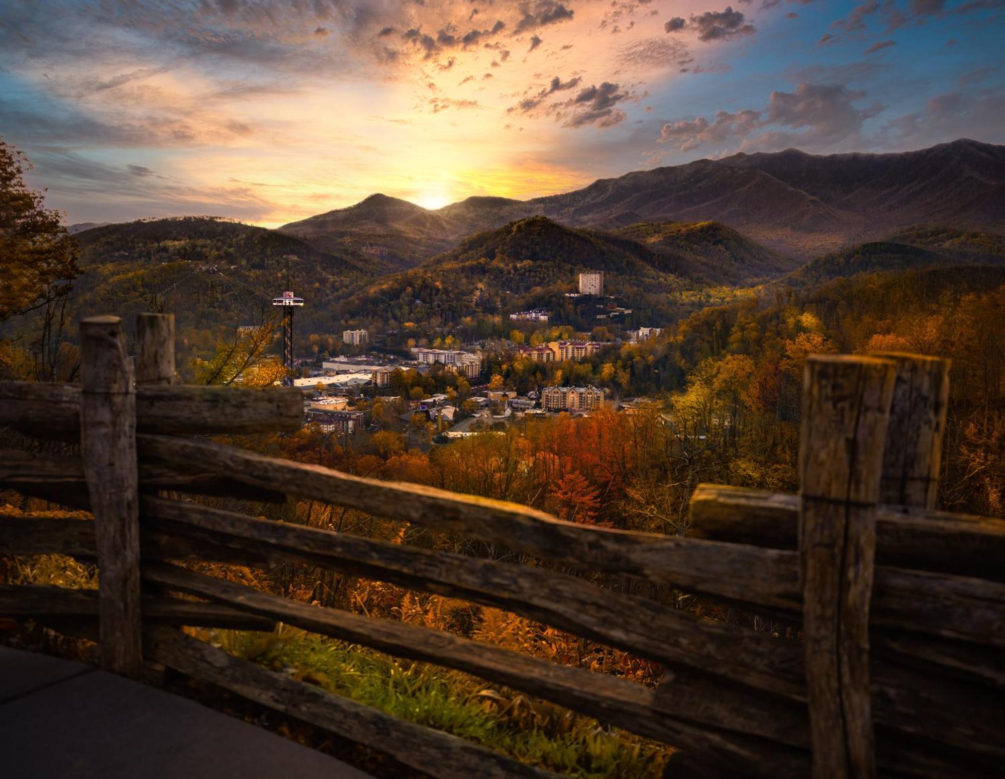 Whispering Winds, Hot Tub, Game Room, Wifi, 1089 Free Tickets Each Paid Day, Dollywood And More Gatlinburg Εξωτερικό φωτογραφία